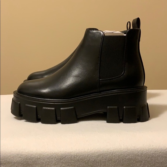 NASTY GAL Cleat Platform Boots - Picture 3 of 4